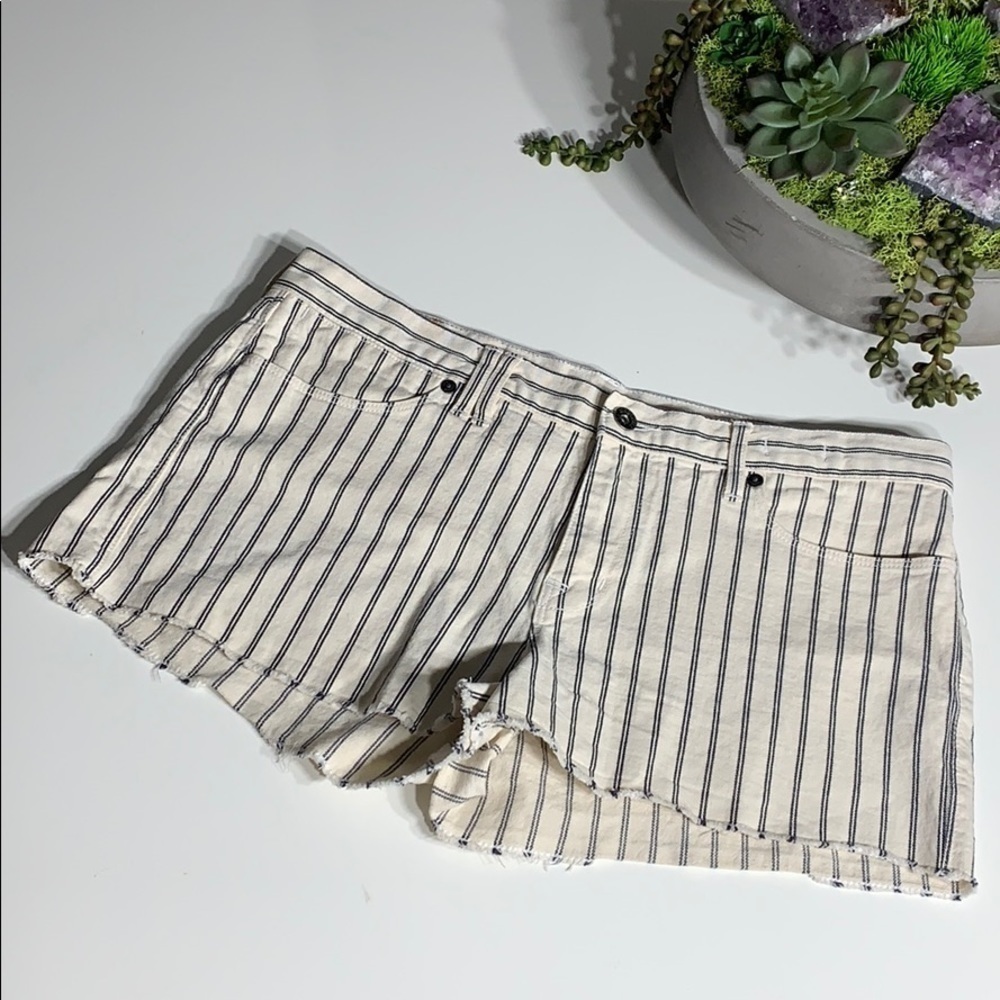 Madewell Nautical Preppy Pin Striped Boat shorts casual women’s 32
